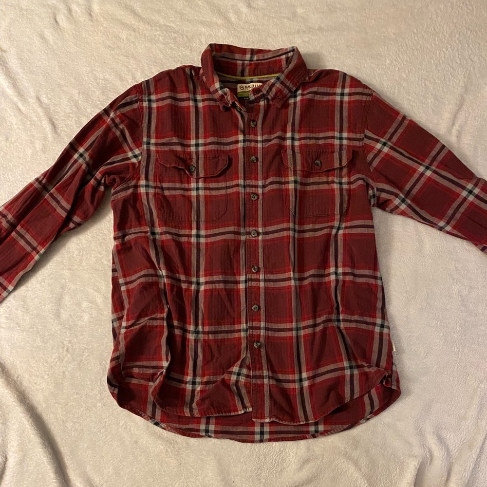 Magellan Outdoors classic fit plaid button down Large
